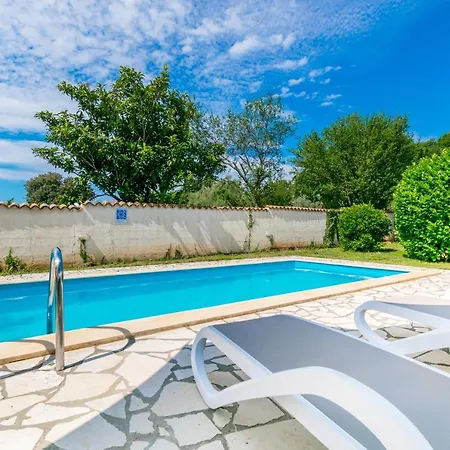 Вилла Unique Istrian Pool Fuma Marcana