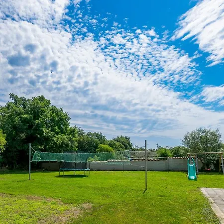Вилла Unique Istrian Pool Fuma